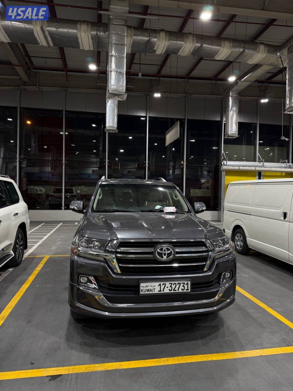 للبيع لاند كروزر قراند تورنق 20202