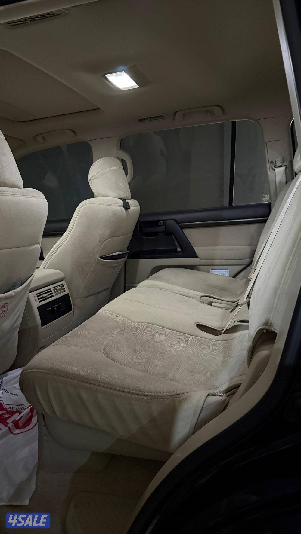 لاند كروزر GXR7