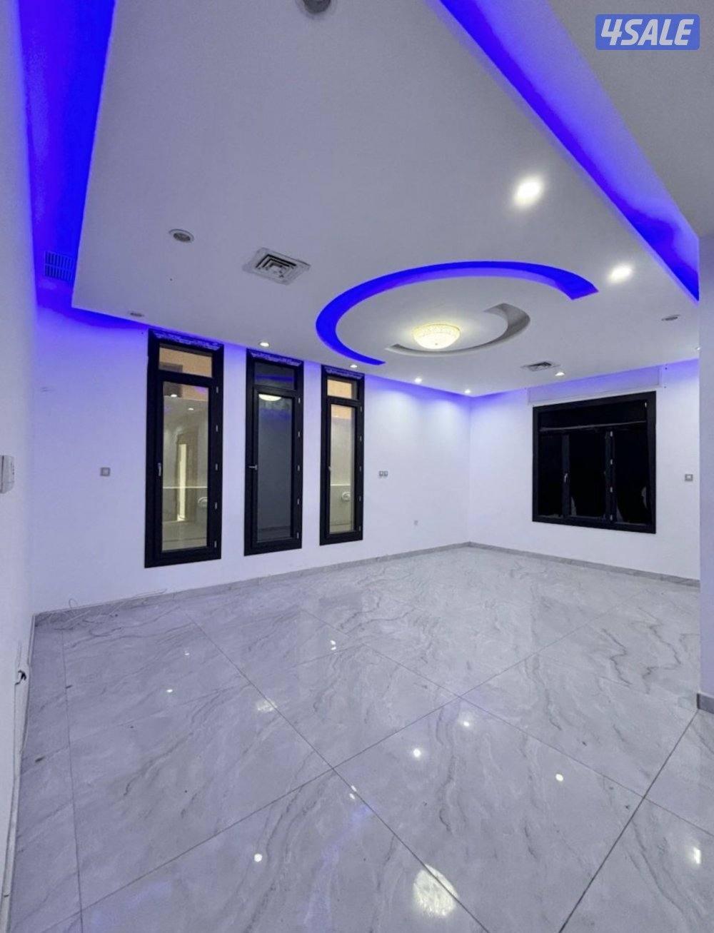 للايجار دوبلكس ارضي واول من فيلا في جابر الاحمد2