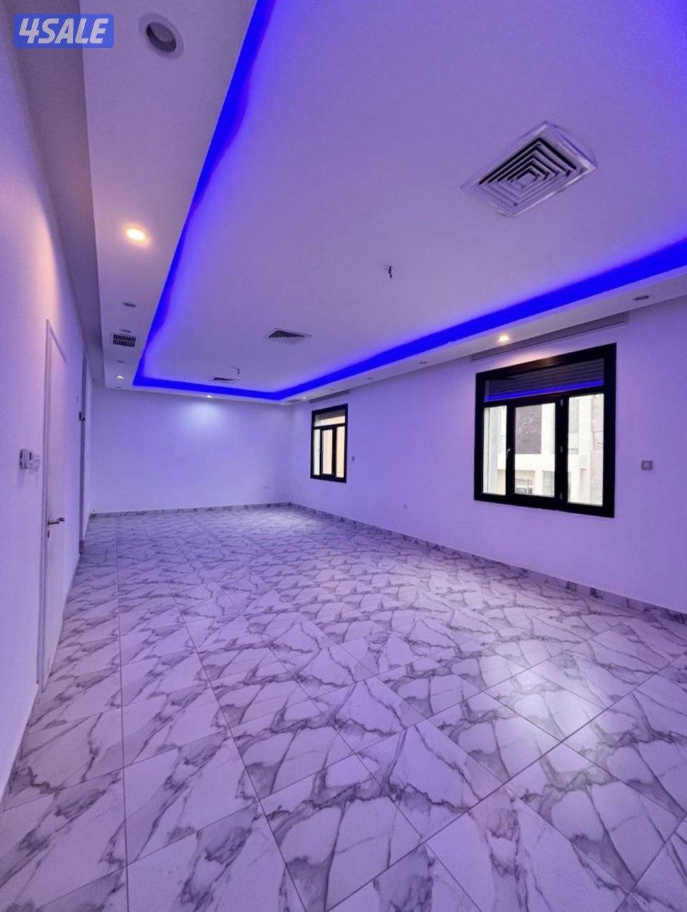 للايجار دوبلكس ارضي واول من فيلا في جابر الاحمد3