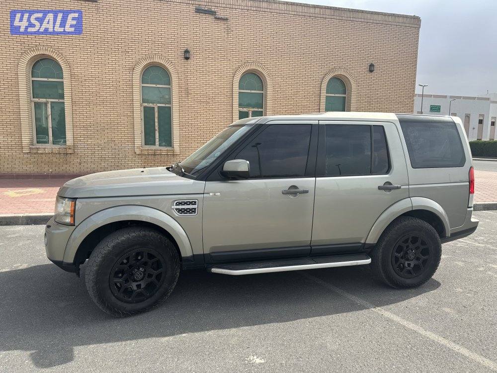 لاند روفر LR40