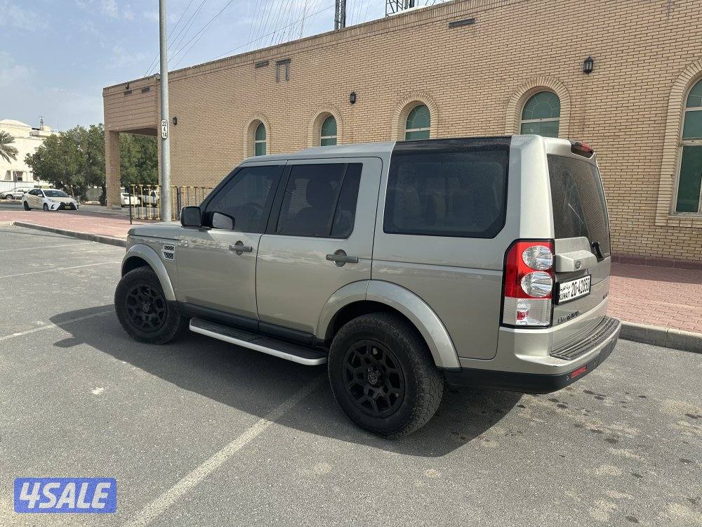 لاند روفر LR46