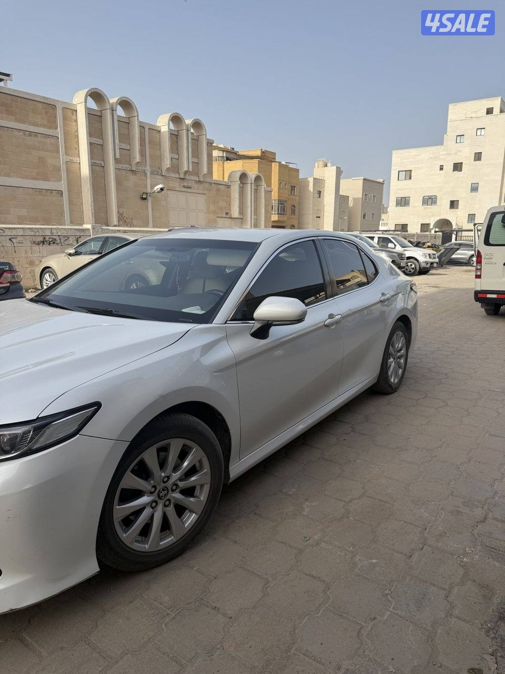 للبيع كامري 20204