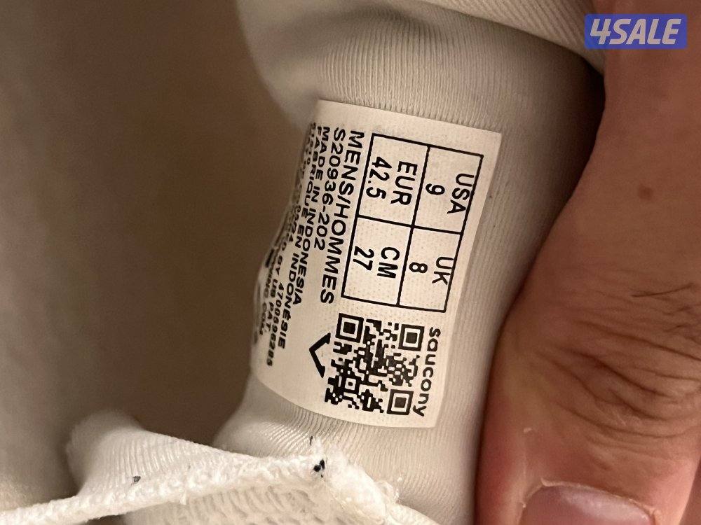 Saucony Guide 17 - size 42.5 mens white - like new condition5