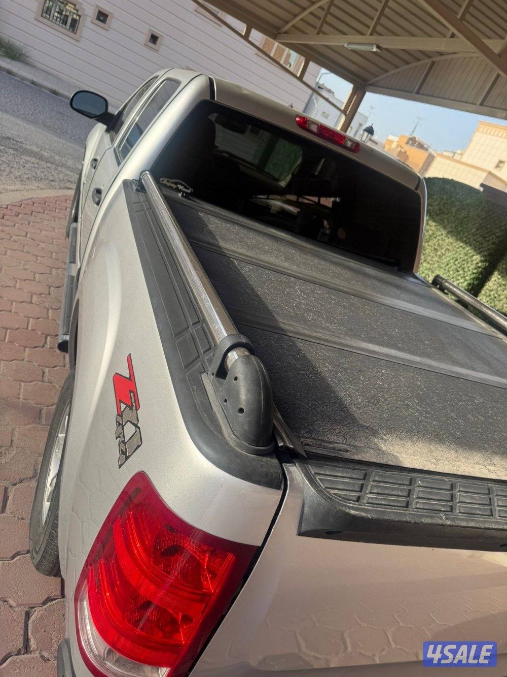 للبيع وانيت جي ام سي سيرا Z712