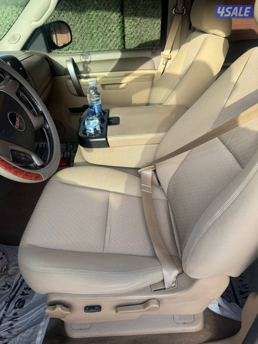 للبيع وانيت جي ام سي سيرا Z716