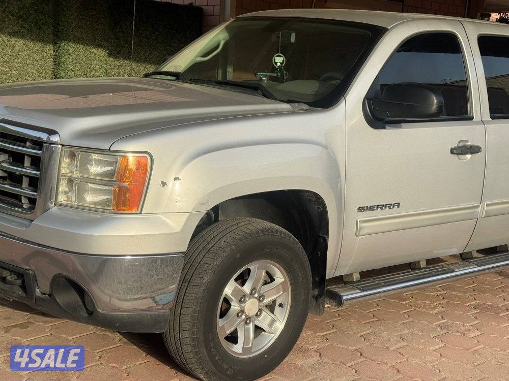 للبيع وانيت جي ام سي سيرا Z715