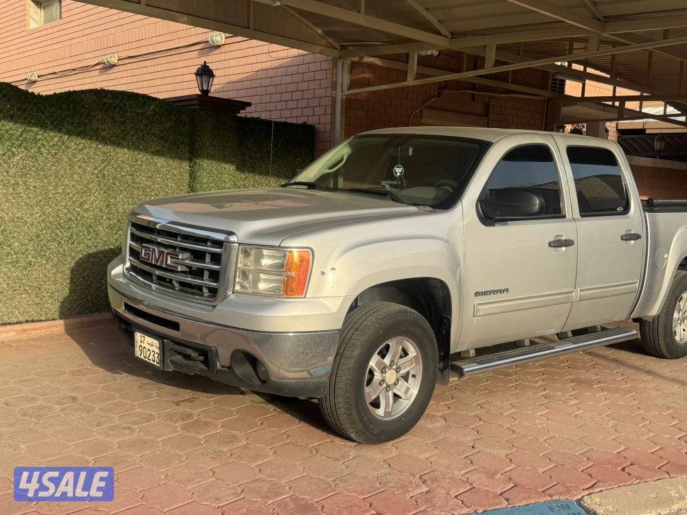 للبيع وانيت جي ام سي سيرا Z717