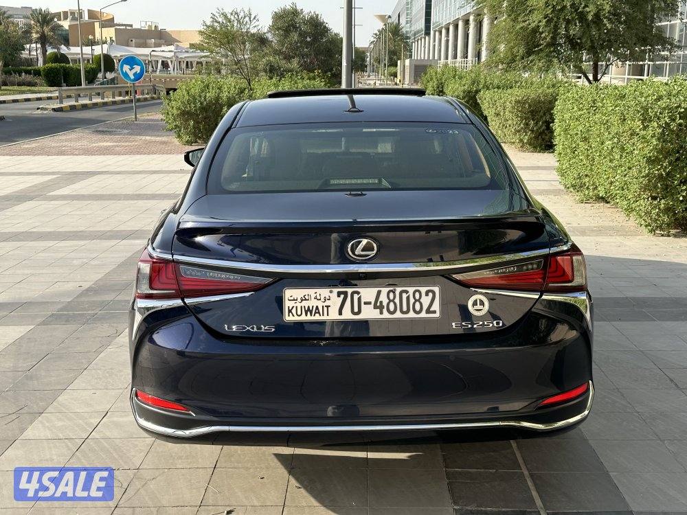لكزس ES250 شرط الفحص 2023 ماشي 40 وارد الساير4
