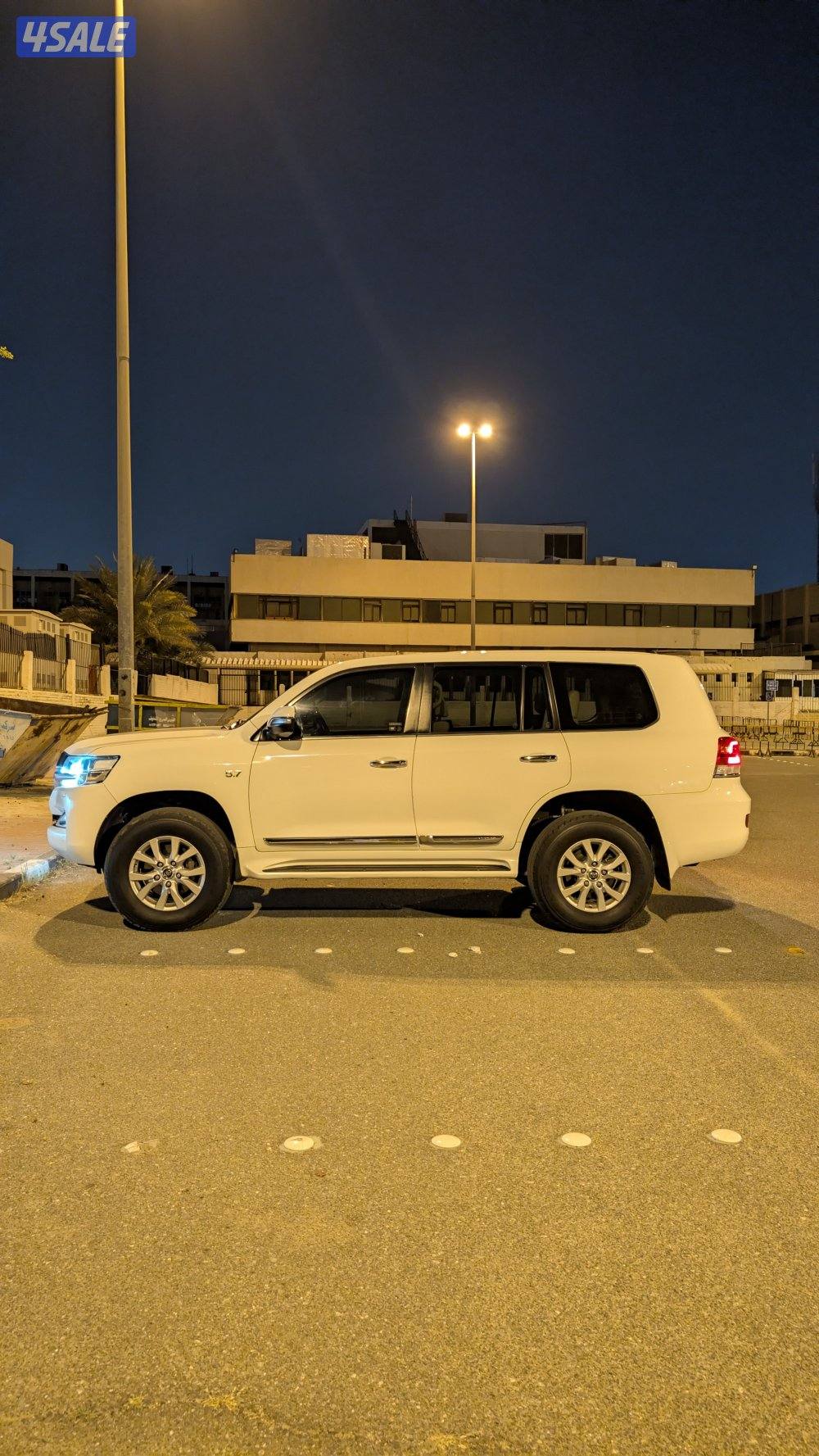 للبيع لاندكروزر في اكس ار 20160