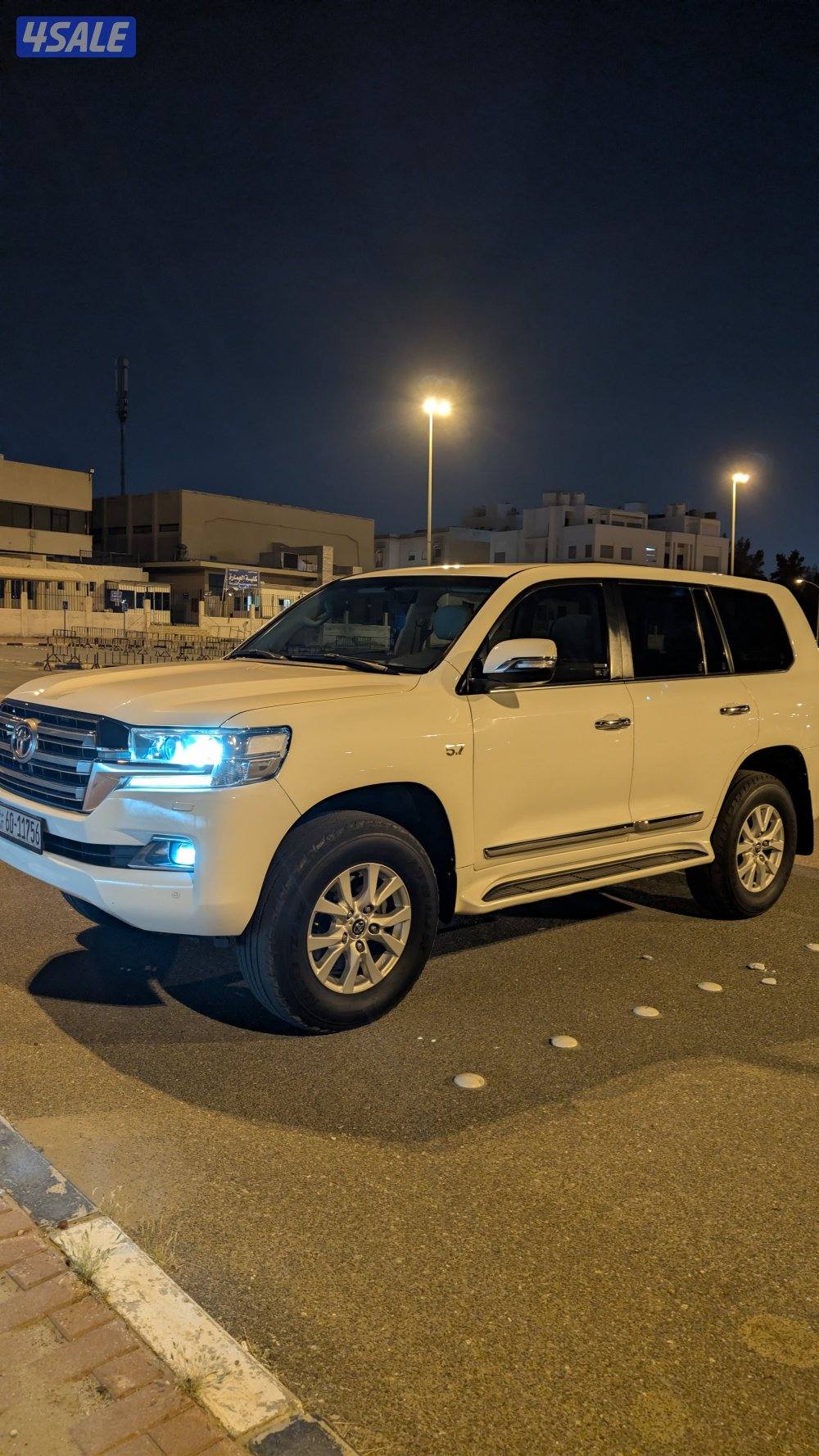 للبيع لاندكروزر في اكس ار 20164