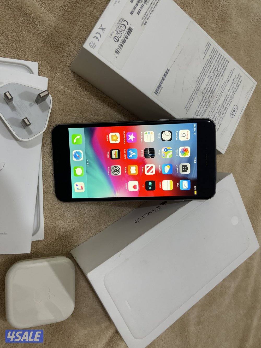 ايفون  ابل 6 بلس  الكبير128 قيقا  شغال تمام مع الشحن مو مفتوح0