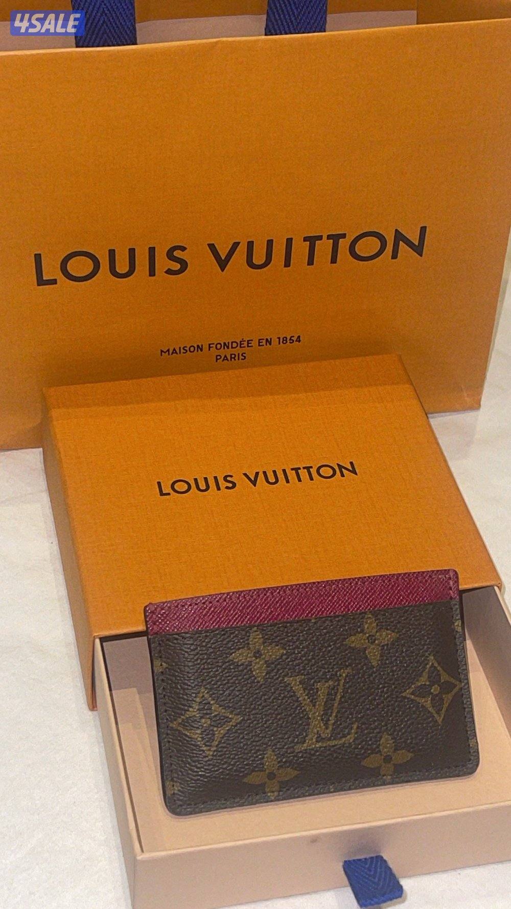 كارد هولدر LV اصلي مستعمل بحاله ممتازه0