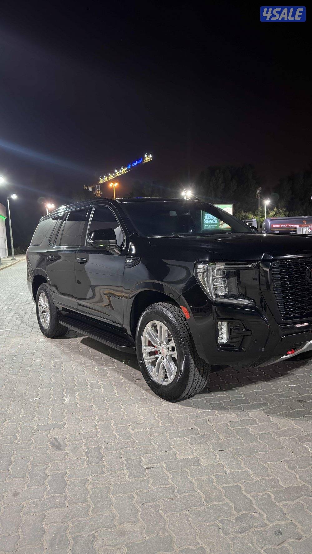 يوكن بانوراما 2022 Slt درجة اولى. صبغ وكالة. لون اسود ملكي2