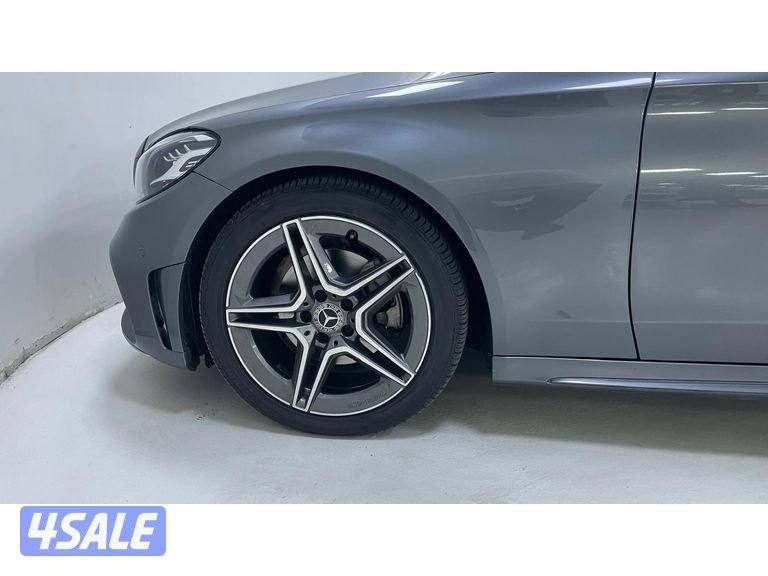 Mercedes-Benz C-Class8