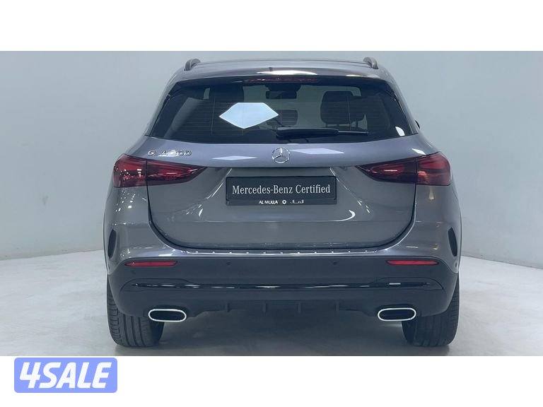Mercedes-Benz GLA6