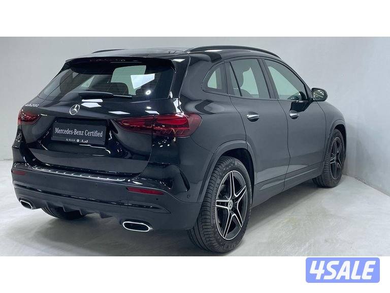 Mercedes-Benz GLA7