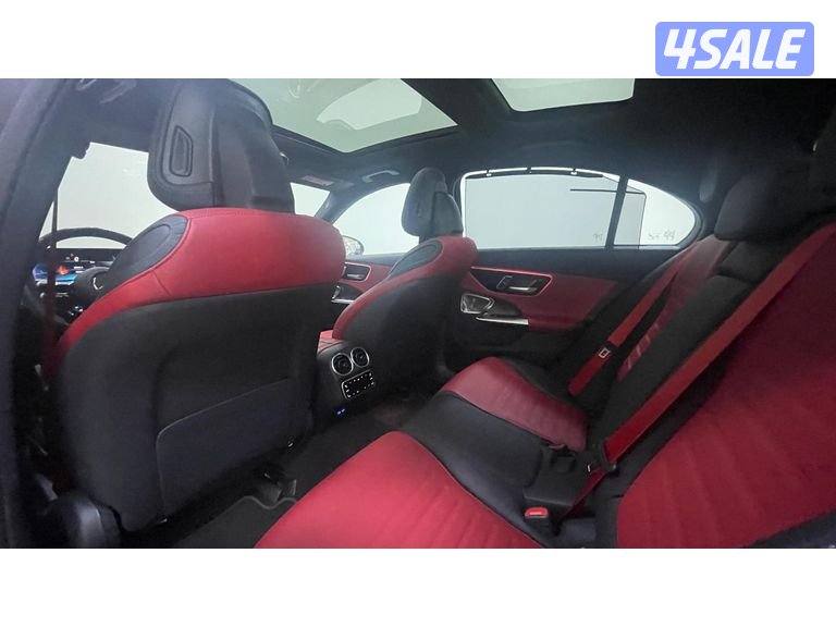 Mercedes-Benz C-Class13