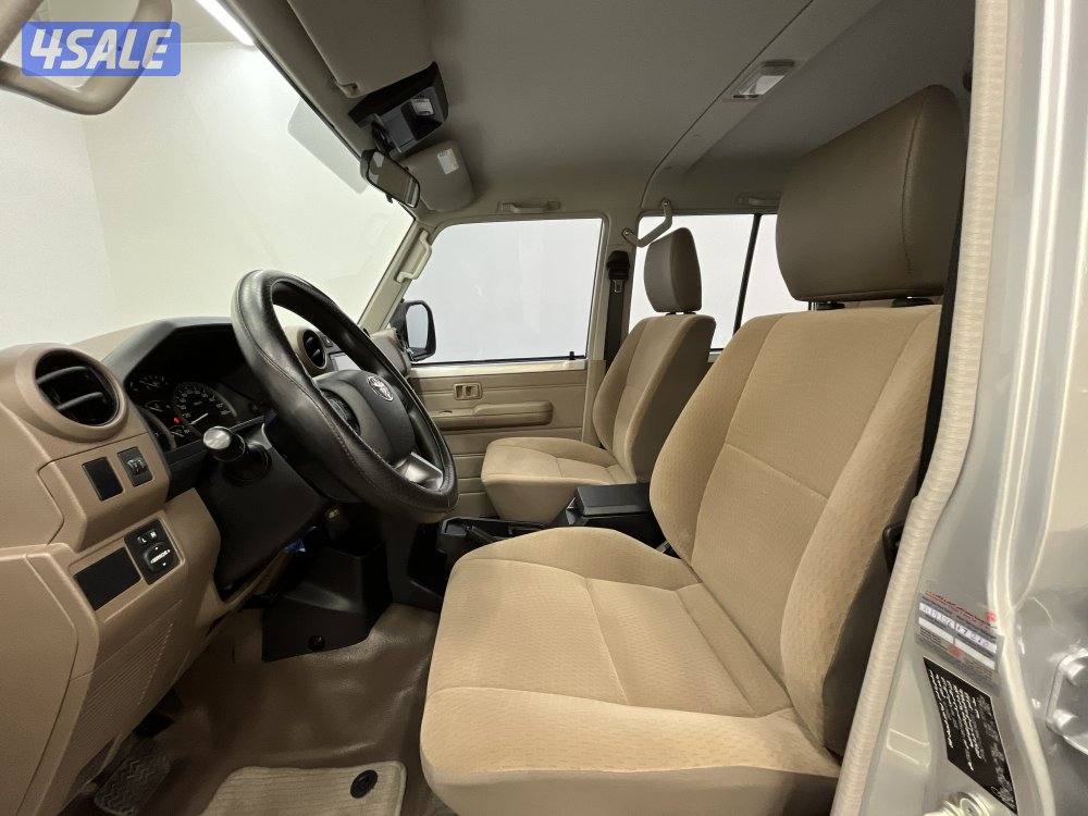 TOYOTA LC HD 24H06A  _ L.CRUISER HD D/C4