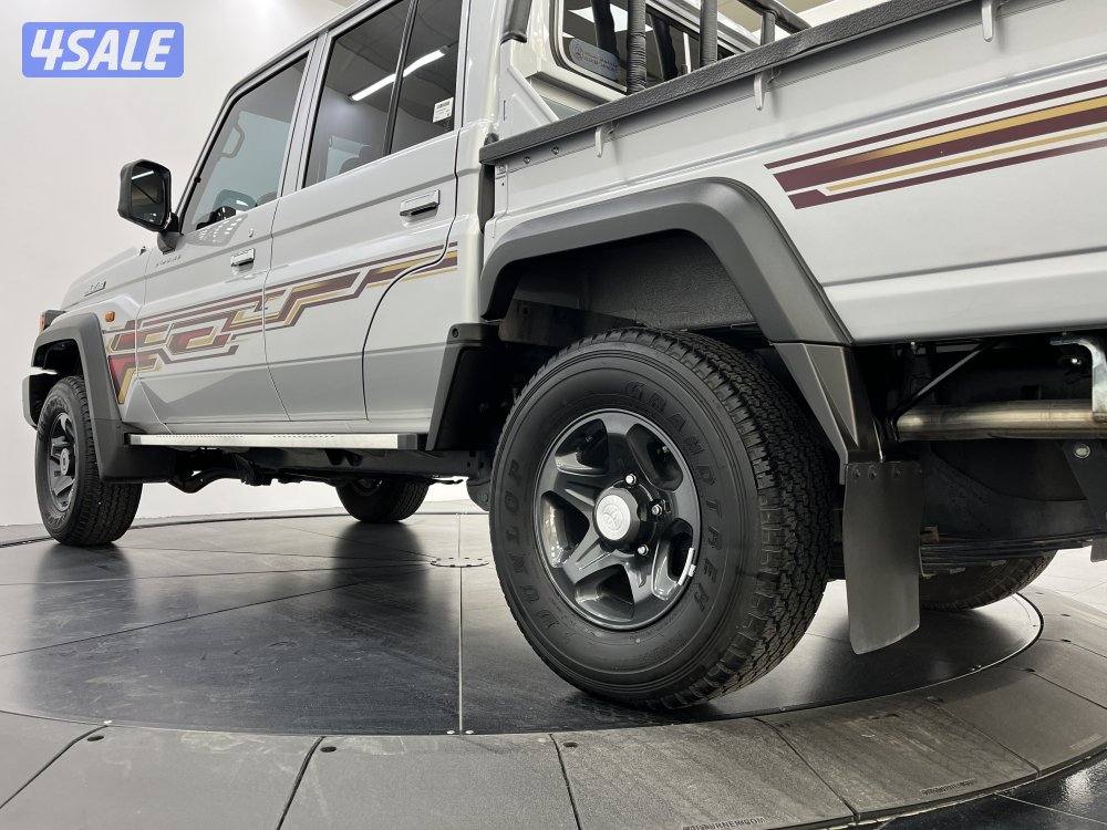 TOYOTA LC HD 24H06A  _ L.CRUISER HD D/C9