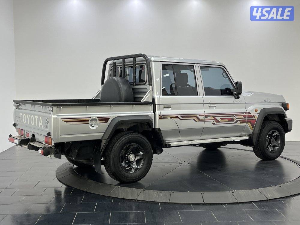 TOYOTA LC HD 24H06A  _ L.CRUISER HD D/C14