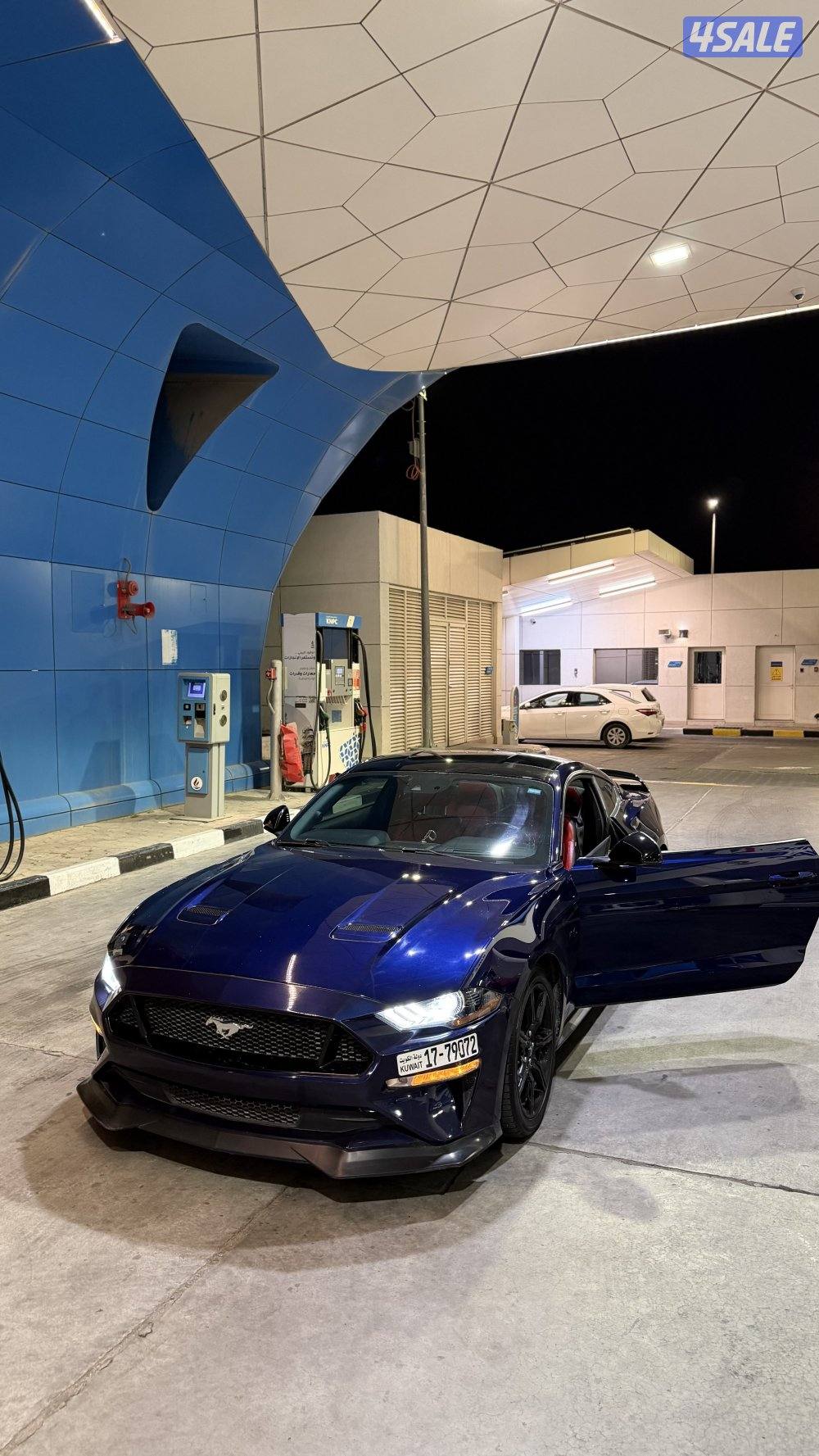 موستنق بريميوم0