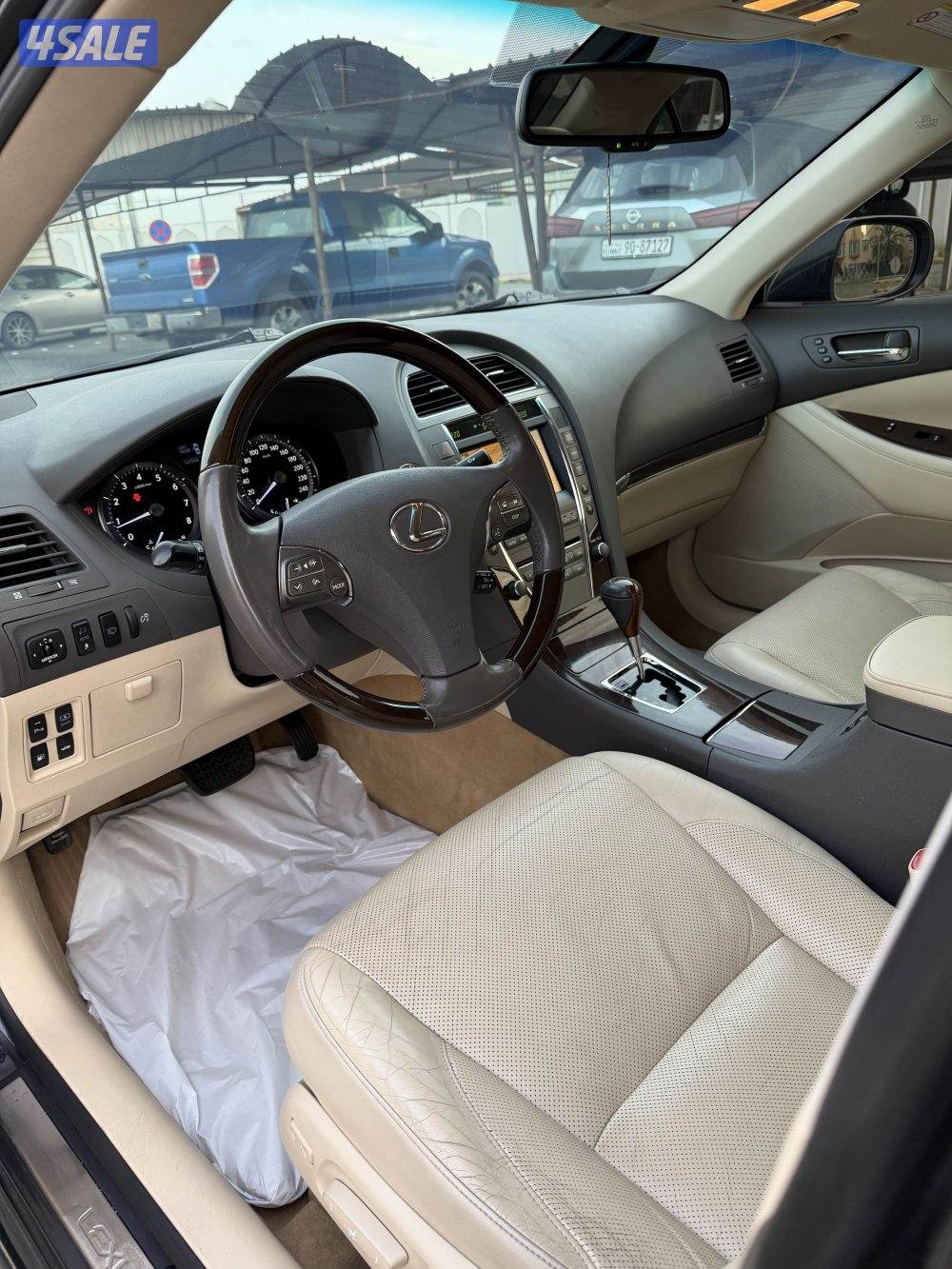 لكزس ES 350 وارد الساير موديل 2010 كامل المواصفات6