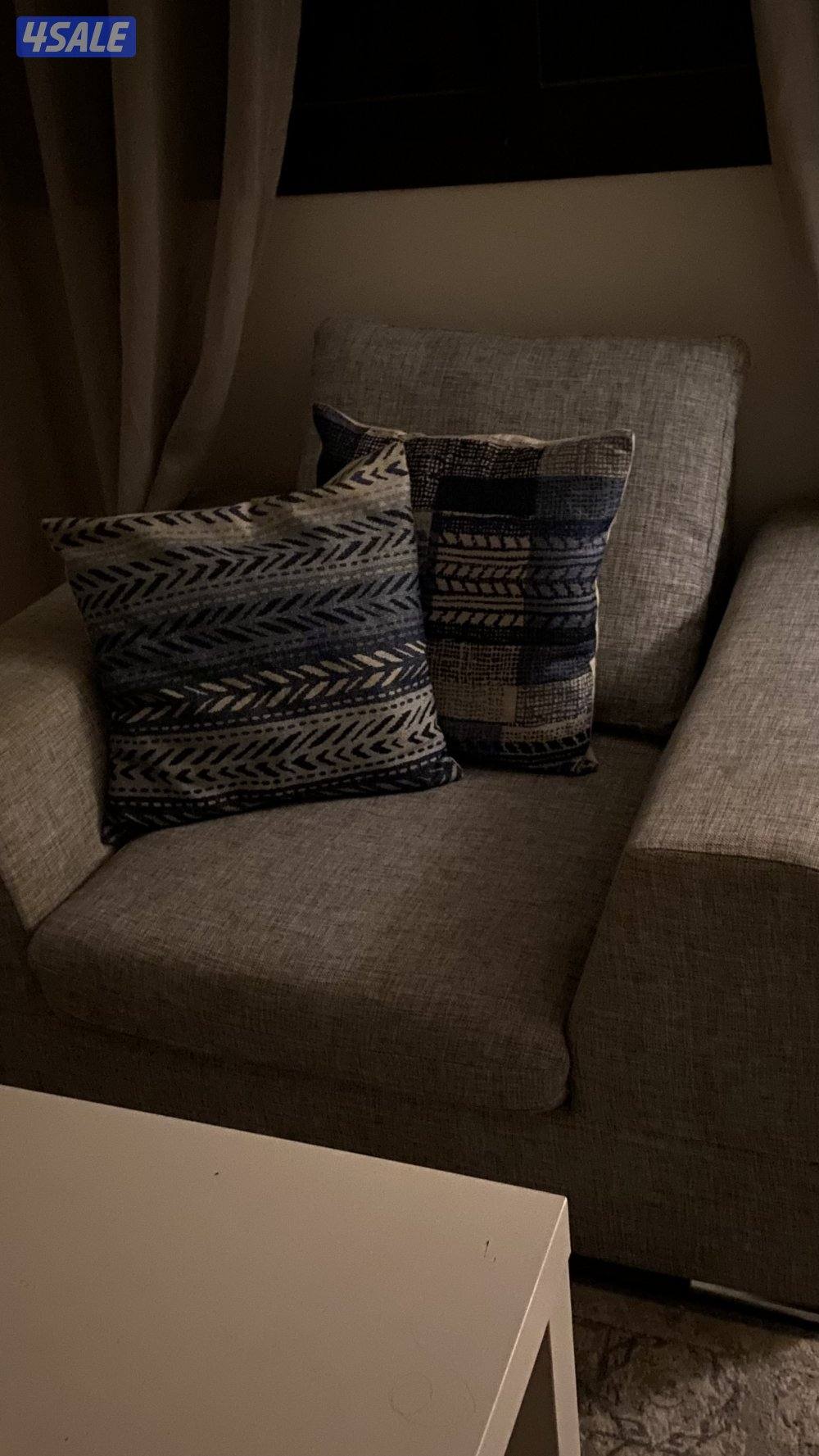 كرسي مفرد نظيف جدًا1