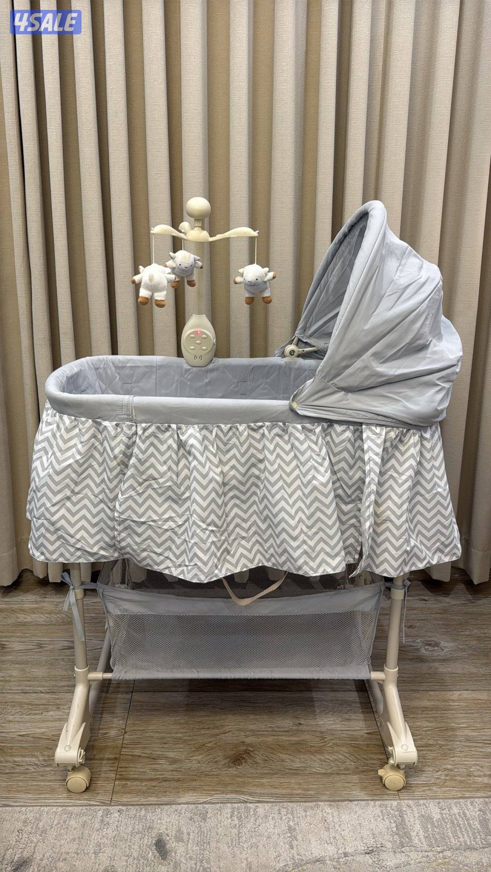 للبيع سرير اطفال شبة جديد2