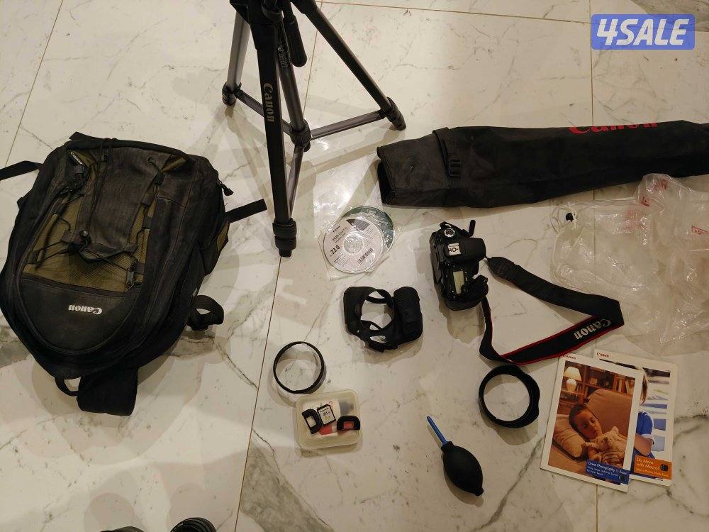 Camera 60D Body ONLY and comes with equipment for free0