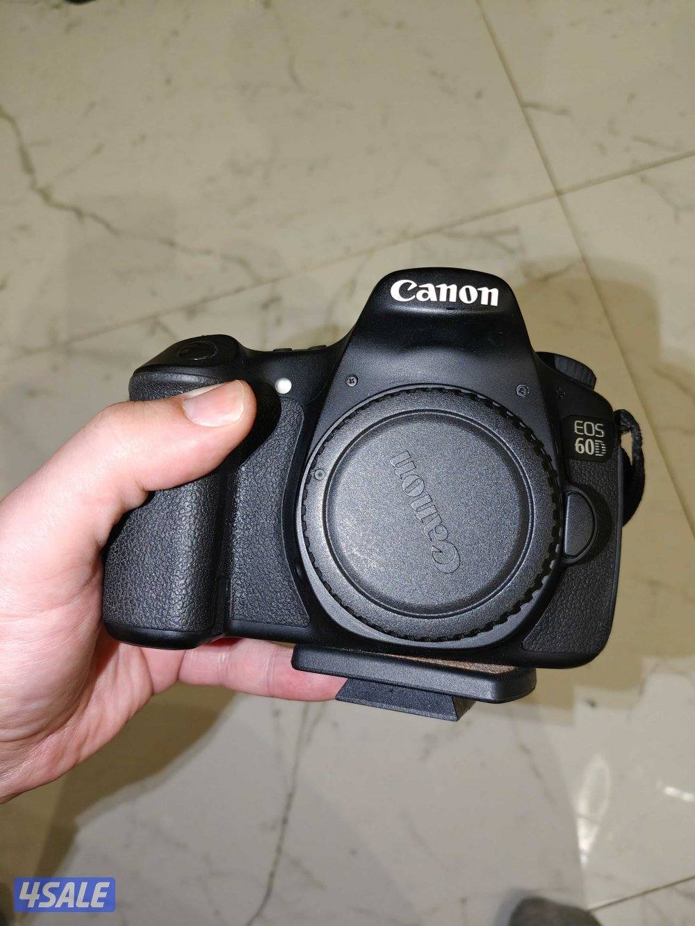 Camera 60D Body ONLY and comes with equipment for free3