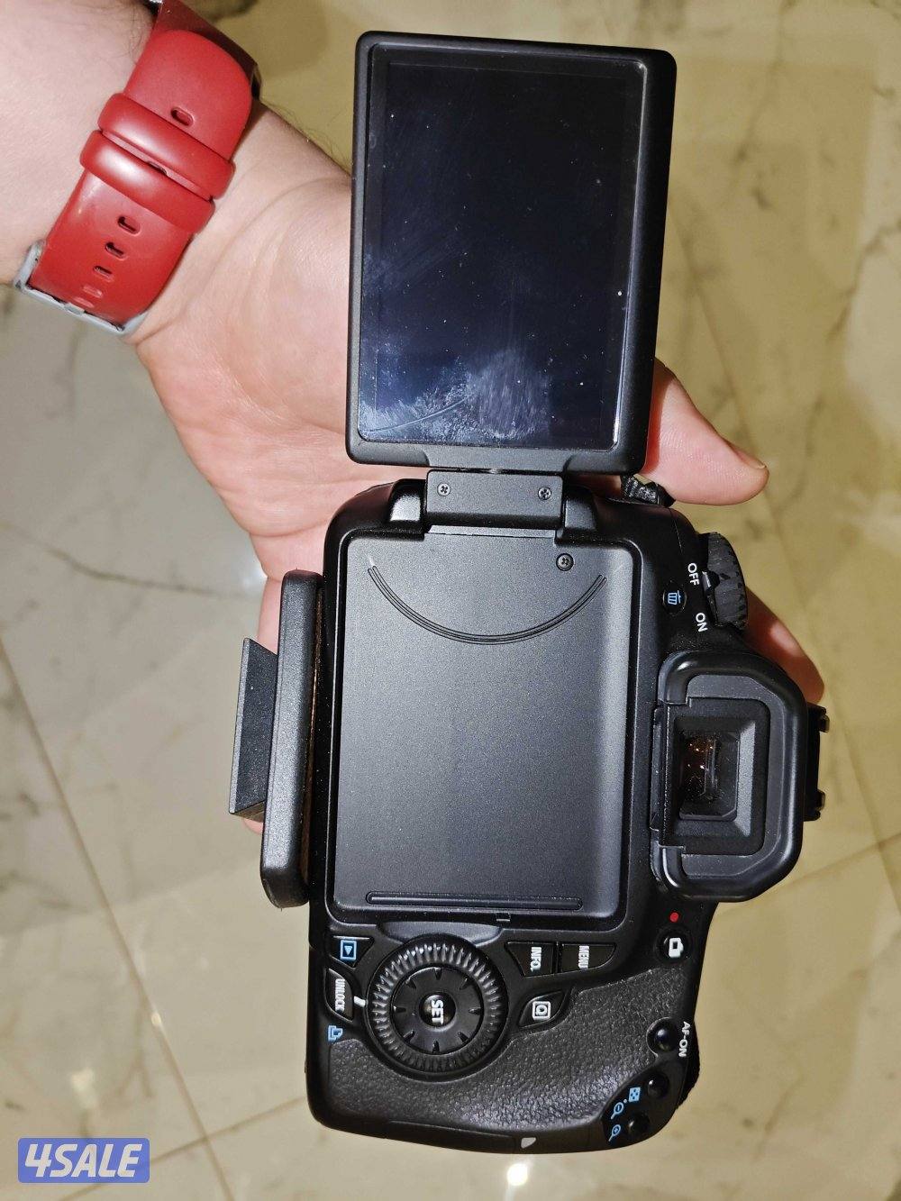 Camera 60D Body ONLY and comes with equipment for free6