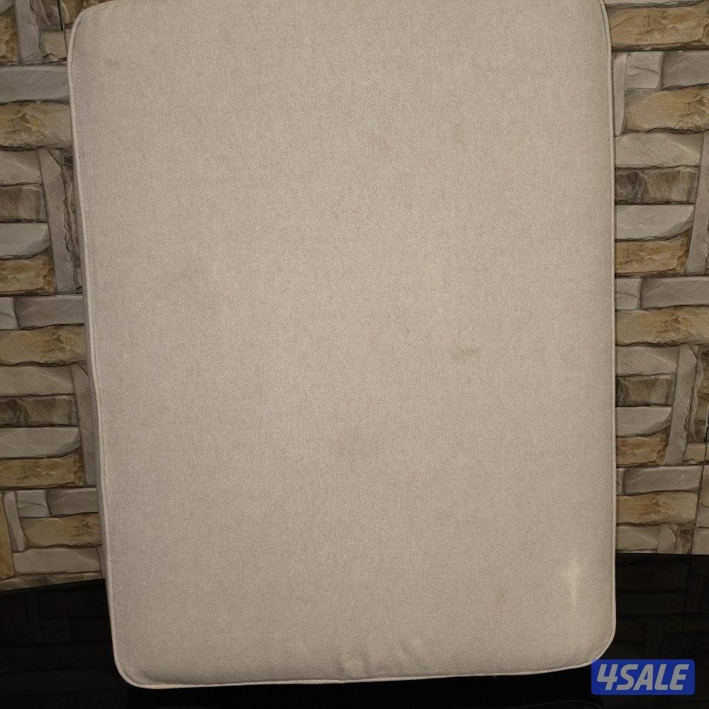 كنب صغير متنقل0