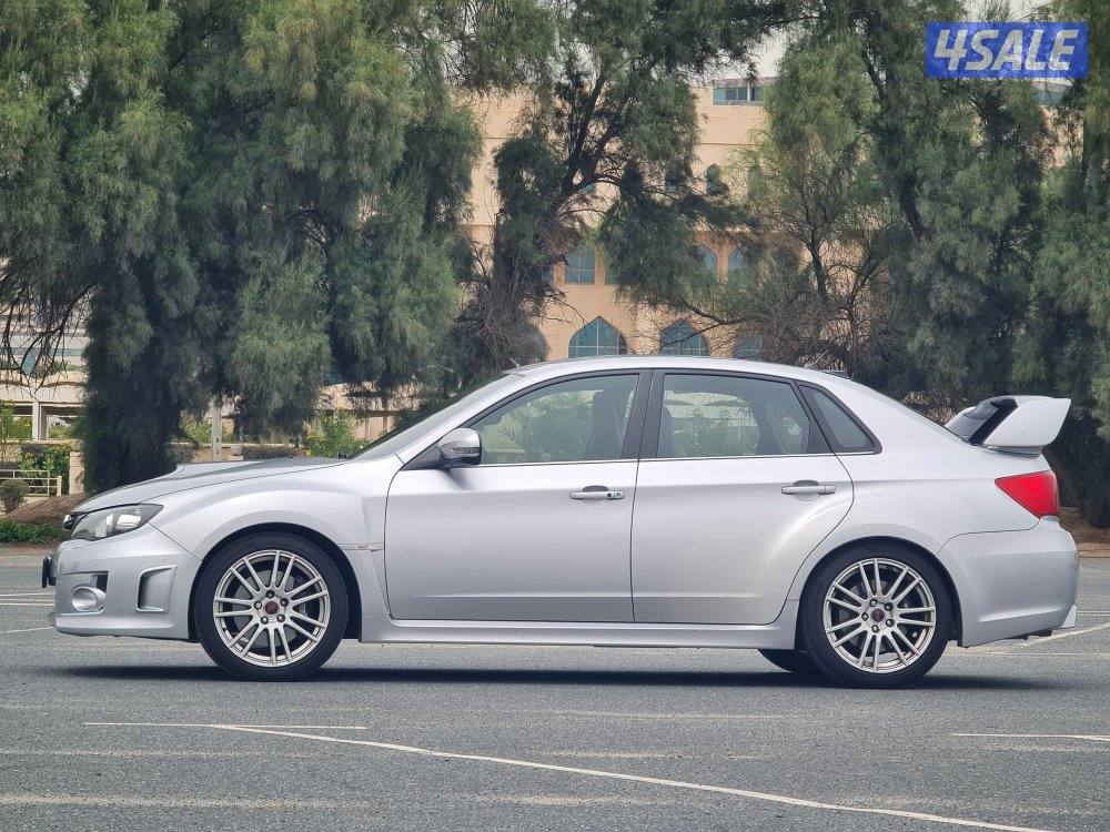 سوبارو امبريزا STI صبغ الوكالة بحالة ممتازة4