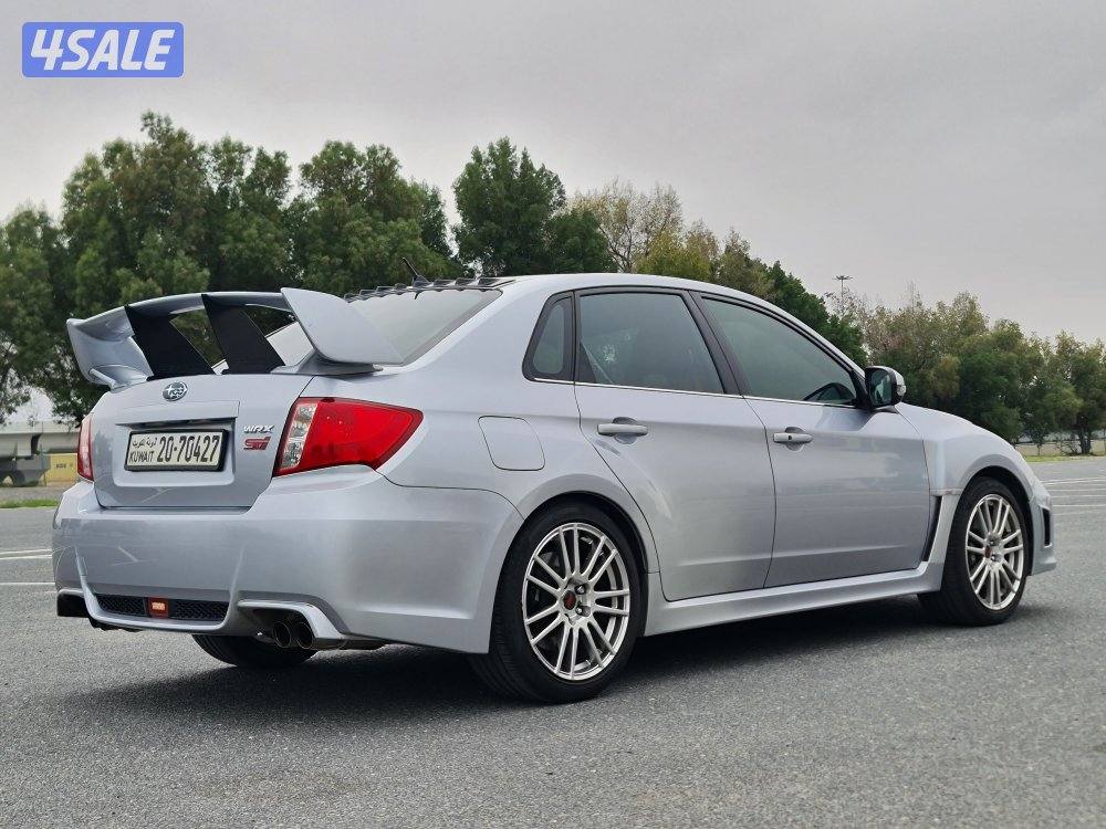 سوبارو امبريزا STI صبغ الوكالة بحالة ممتازة7