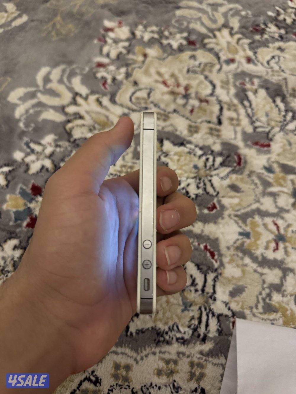 ايفون ٤ اس - ١٦ جيجا - حاله ممتازه جدا - مو مبدل شيء12