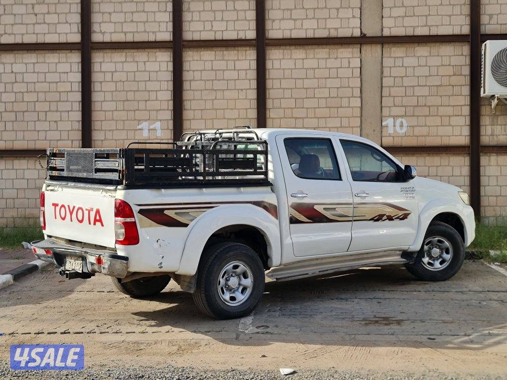 للبيع تويوتا هايلكس قير عادي دبل قير1