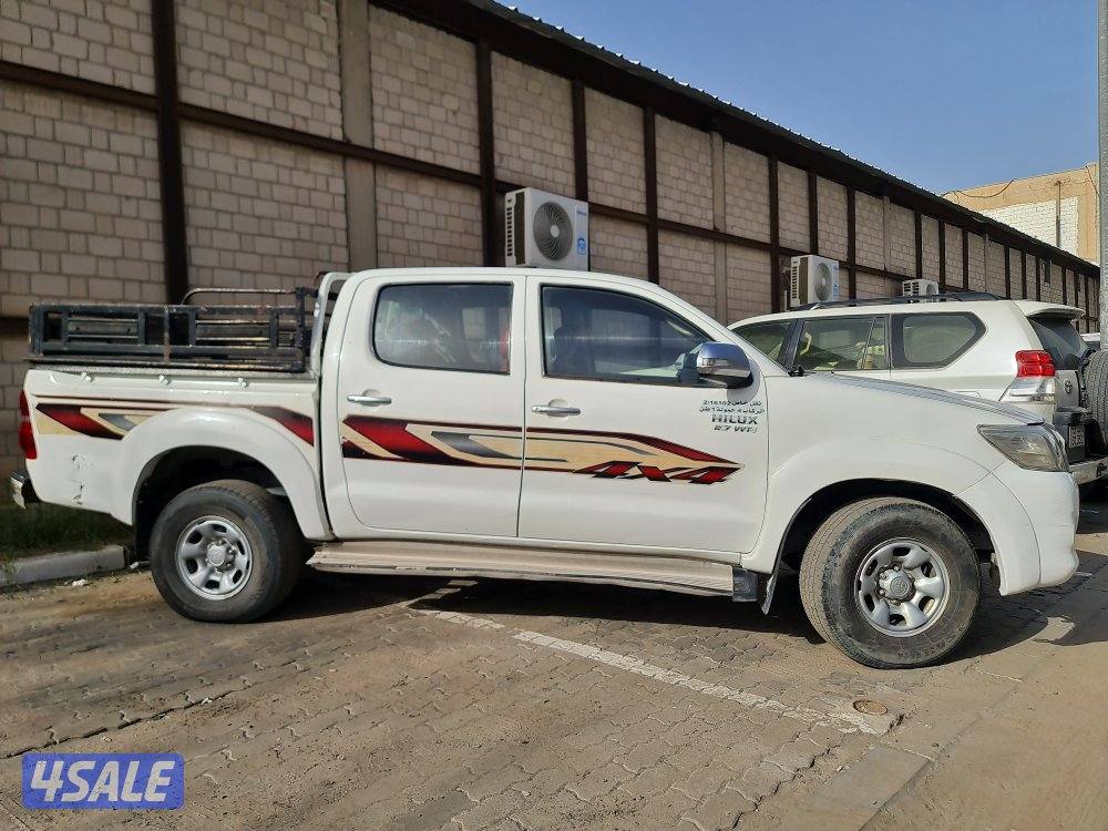 للبيع تويوتا هايلكس قير عادي دبل قير2