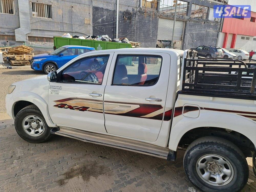 للبيع تويوتا هايلكس قير عادي دبل قير4