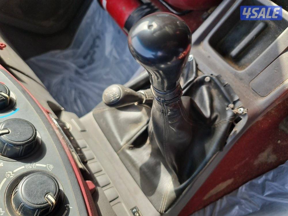 للبيع تويوتا هايلكس قير عادي دبل قير6