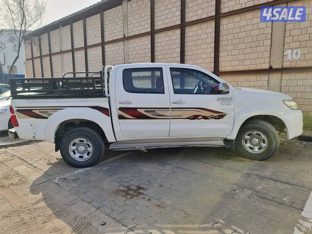 للبيع تويوتا هايلكس قير عادي دبل قير10