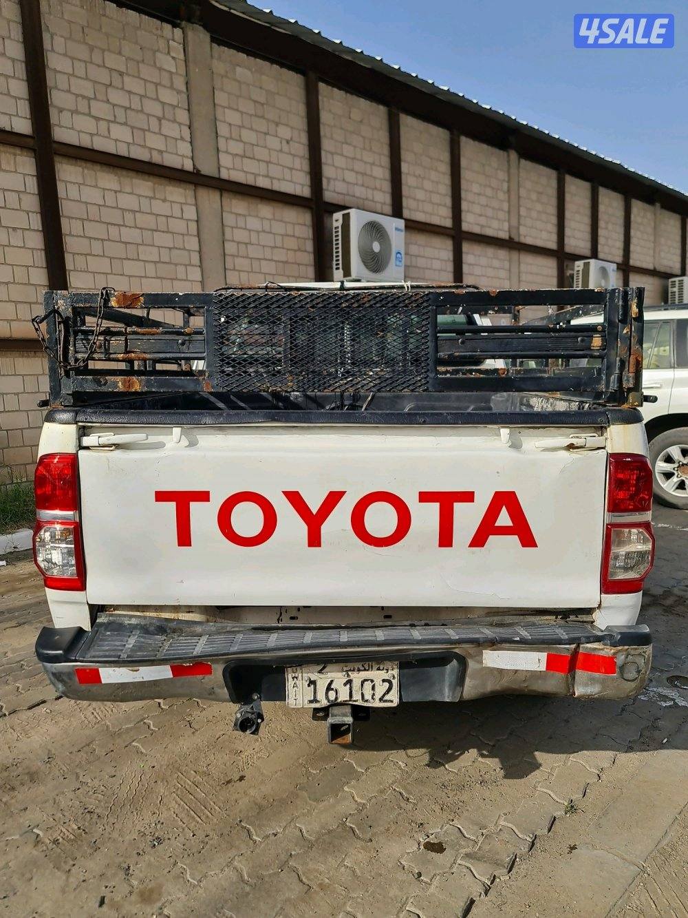 للبيع تويوتا هايلكس قير عادي دبل قير9