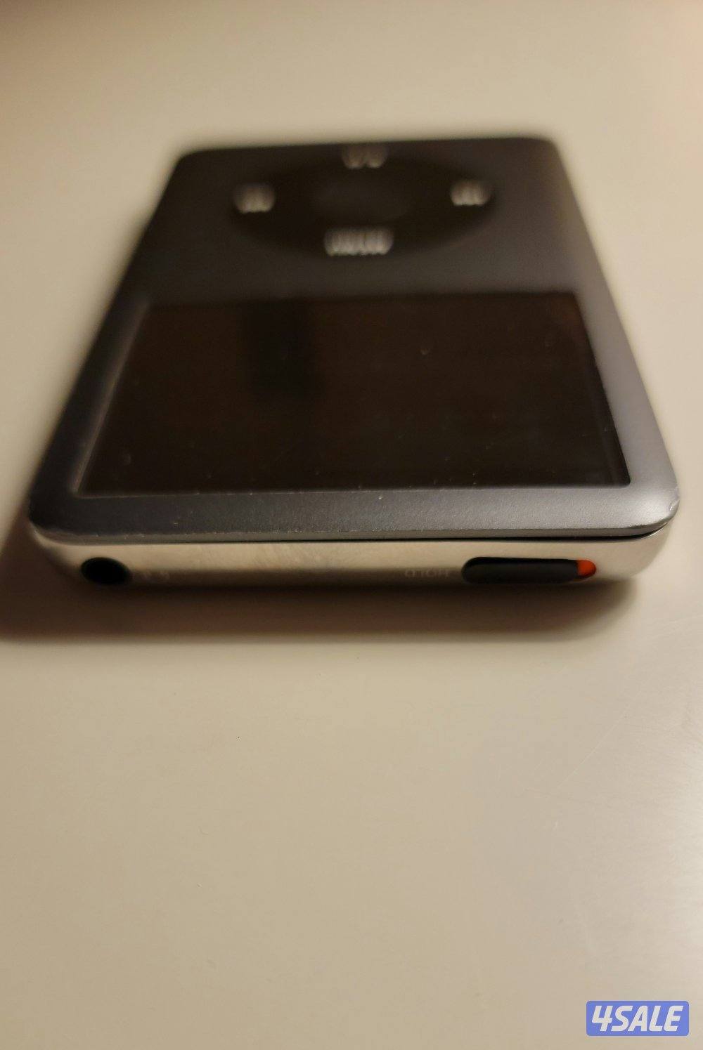 Apple iPod Classic 7th Gen 160GB4