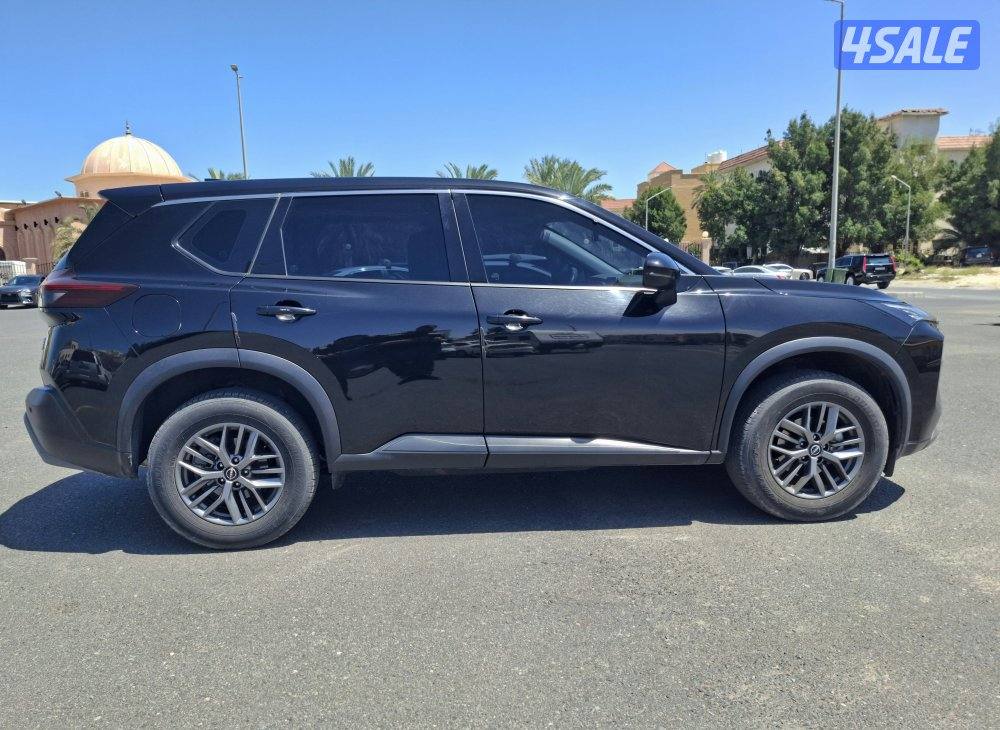 nissan xtrail 2025 standard جيب نيسان اكستريل ٢٠٢٥ عداد ٨٢٠٠ فقط3