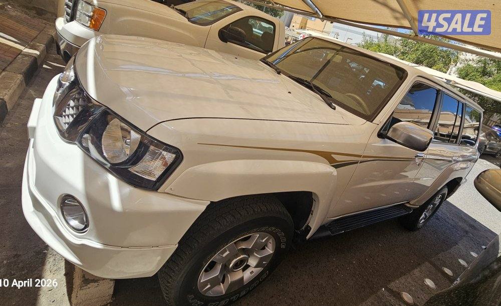 للبيع نيسان فتك4