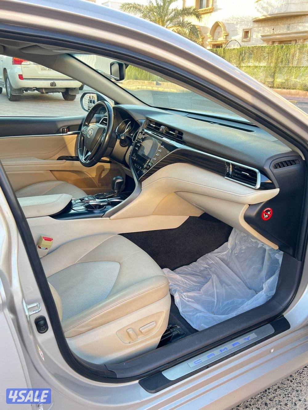 للبيع كامري 2018 شرط الفحص5