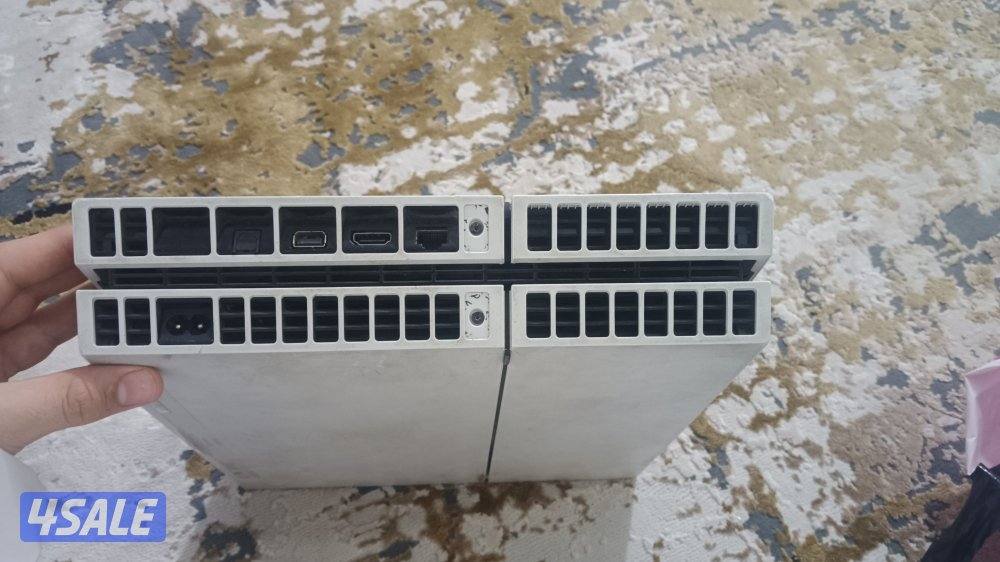 سوني فور فات مستعمل مع يده وفيفا 24 وفيفا 21 ولعبه سيارات ومصارعه ٢٠١٦2