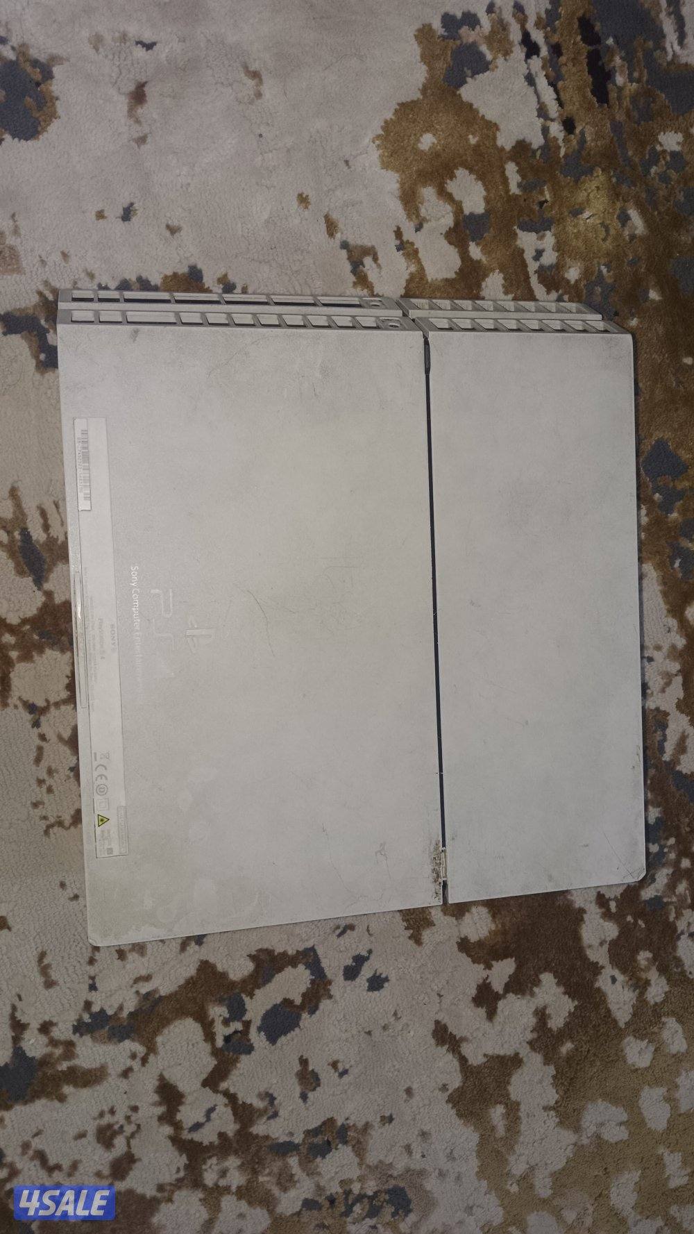 سوني فور فات مستعمل مع يده وفيفا 24 وفيفا 21 ولعبه سيارات ومصارعه ٢٠١٦3