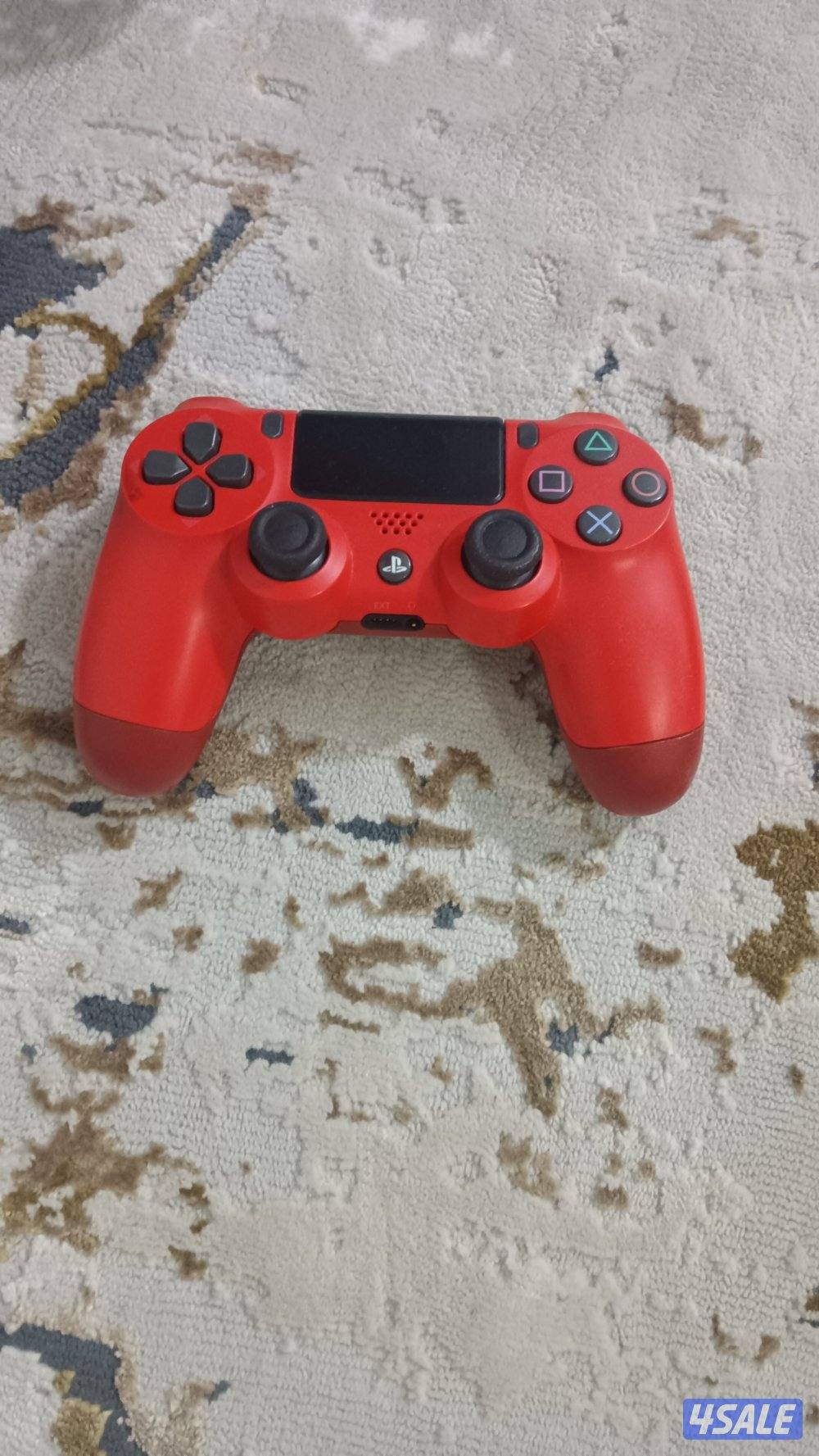 سوني فور فات مستعمل مع يده وفيفا 24 وفيفا 21 ولعبه سيارات ومصارعه ٢٠١٦7