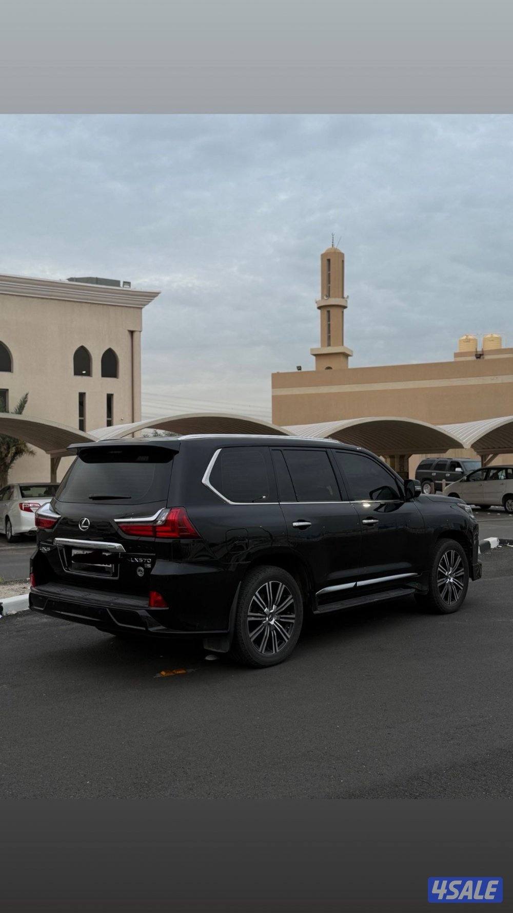 لكزس LX570 الساير 2018 سبورت بحاله الوكاله عداد 100 الف4